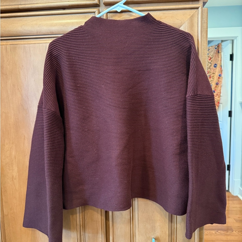 Modern Citizen Burgundy Cowl Neck cropped Sweater size large